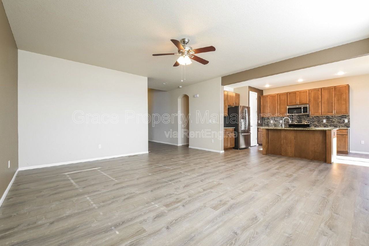 510 Dukes Way - Photo 3 of 21