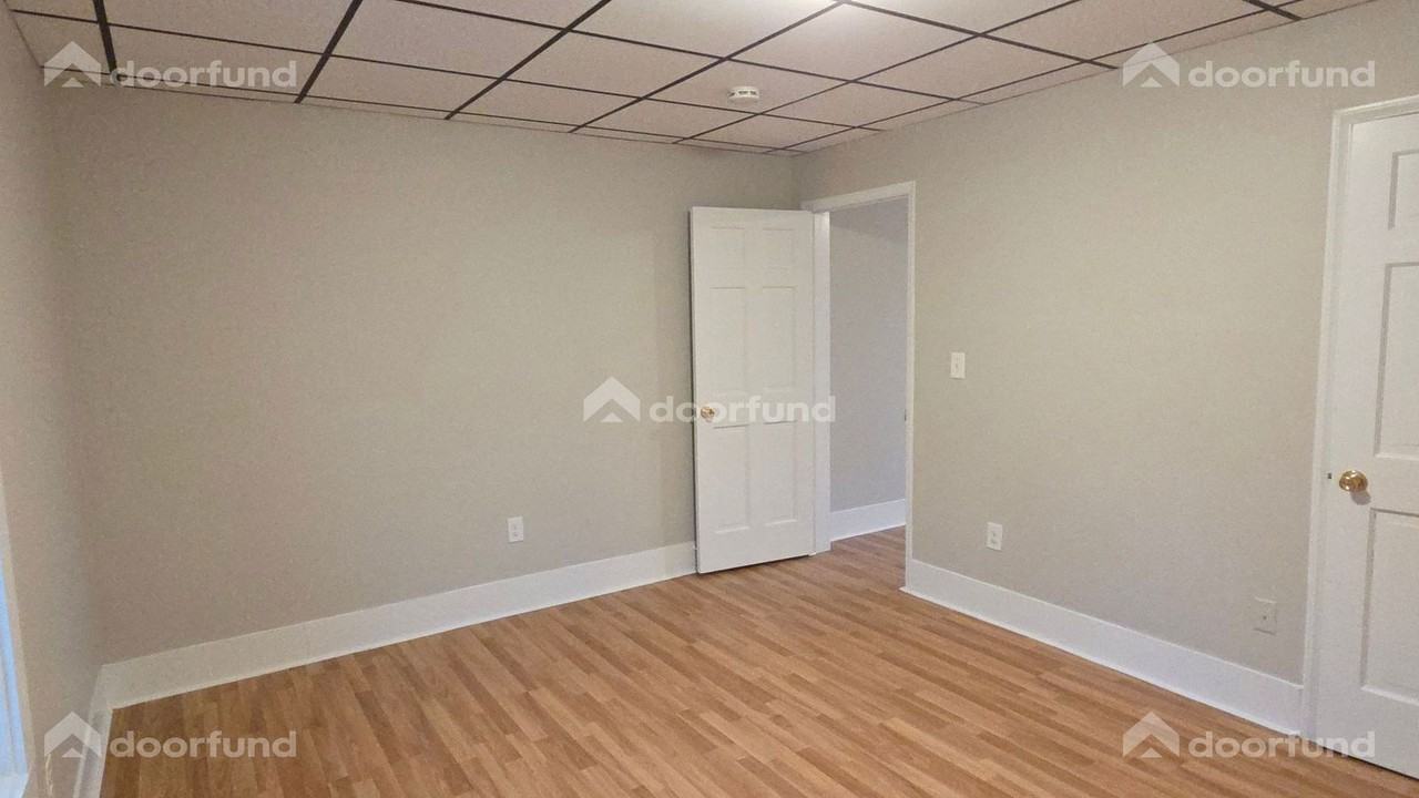 147 Oak St #3 - Photo 3 of 21