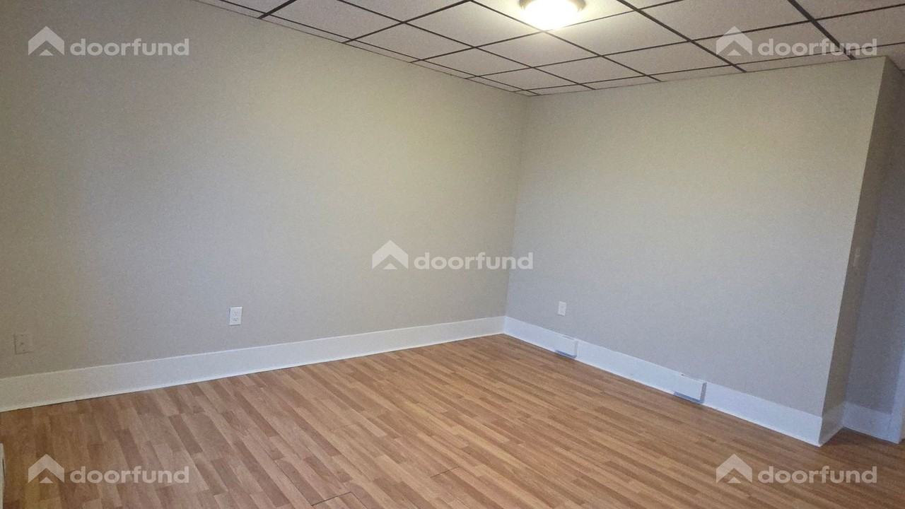 147 Oak St #3 - Photo 6 of 21