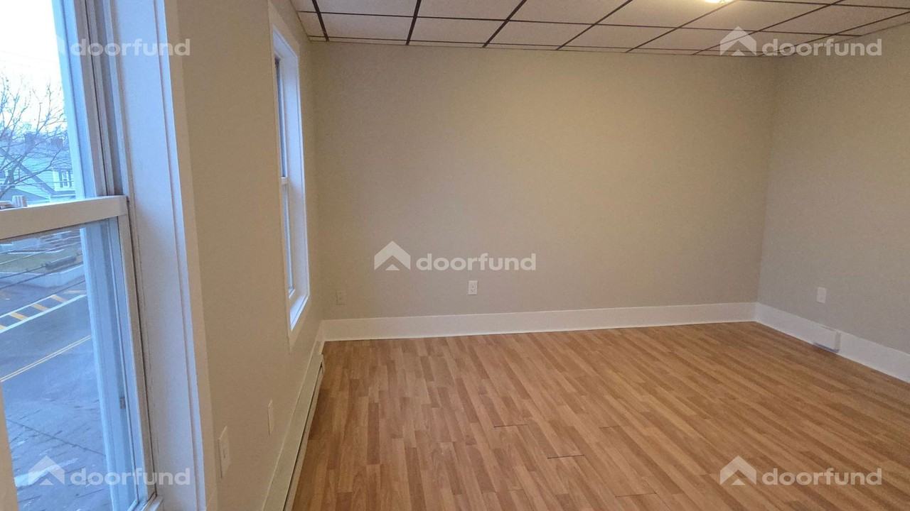 147 Oak St #3 - Photo 7 of 21