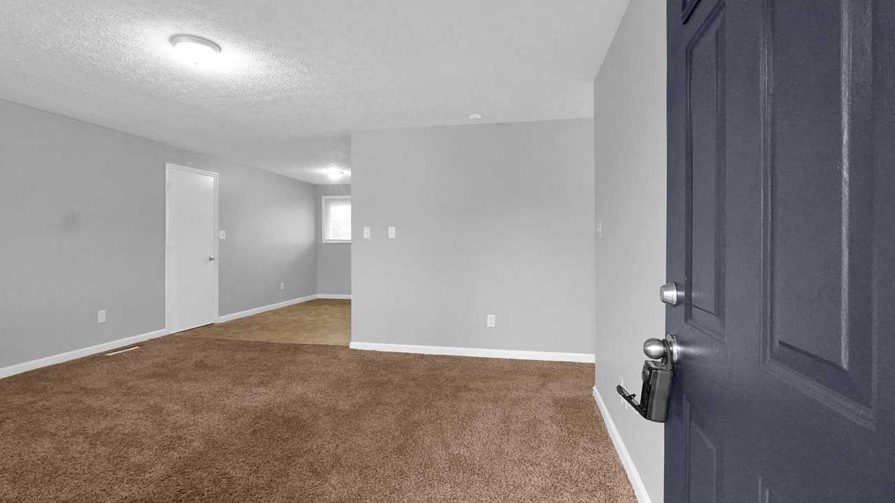 1631 Lucks Rd - Photo 4 of 26