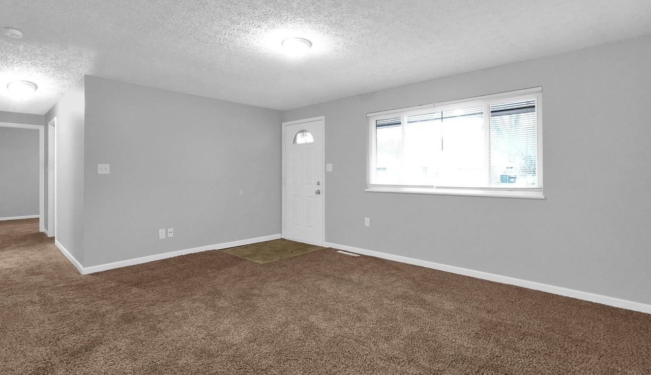 1631 Lucks Rd - Photo 7 of 26