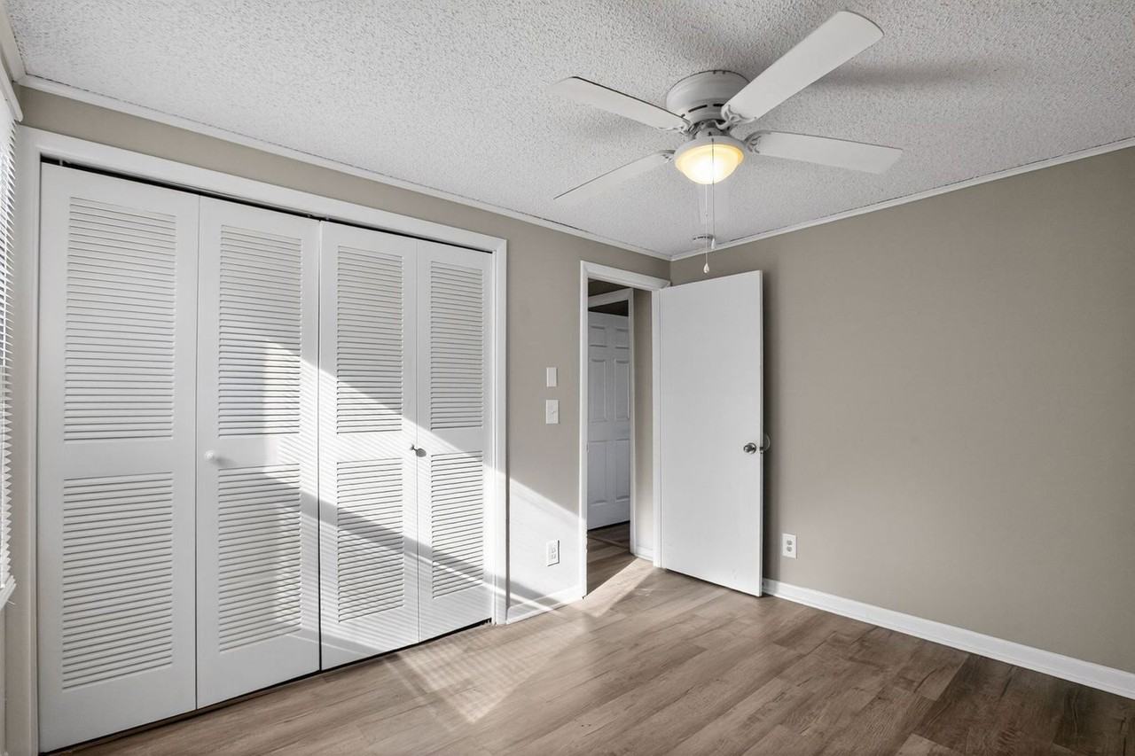 47499 Southampton Dr - Photo 6 of 15