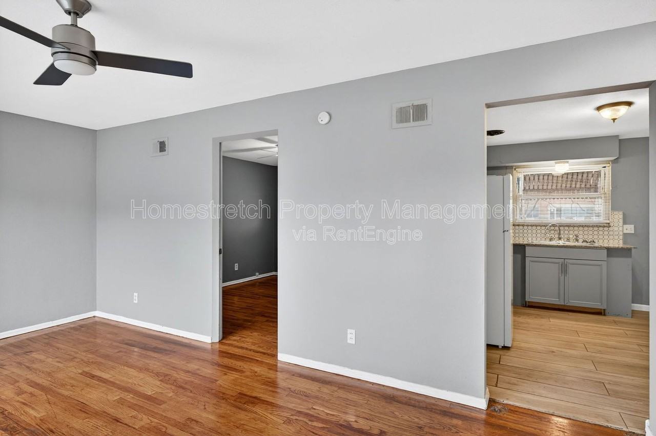 4036 Dunnica Ave #B - Photo 4 of 15