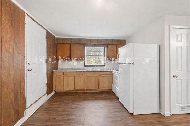 3234 Highway 92 Fairburn Rd #1 - Photo 3 of 10