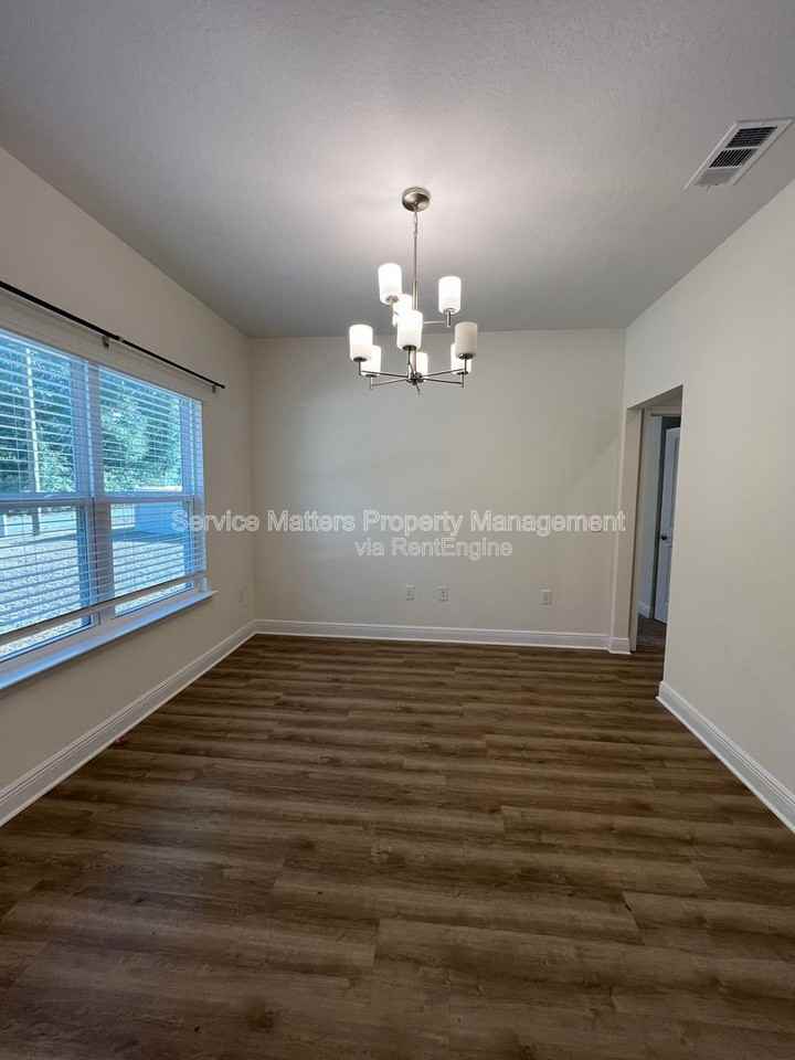 4527 Plowman Ln - Photo 5 of 50