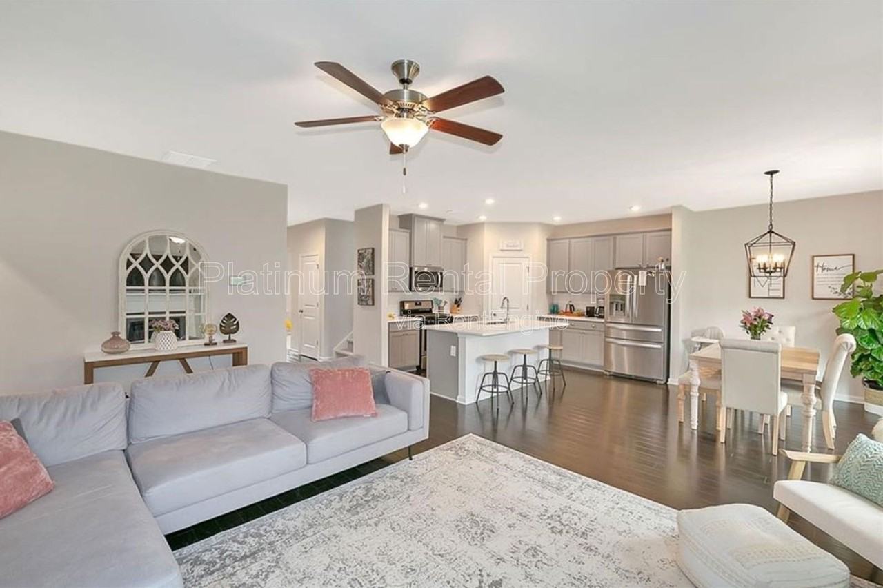 3574 Argent Way - Photo 5 of 34