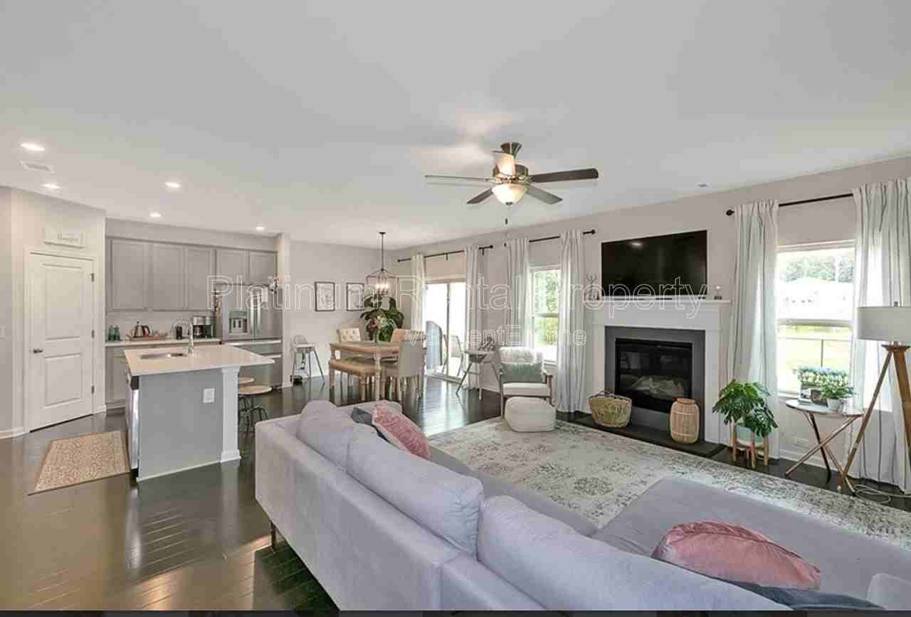 3574 Argent Way - Photo 6 of 34