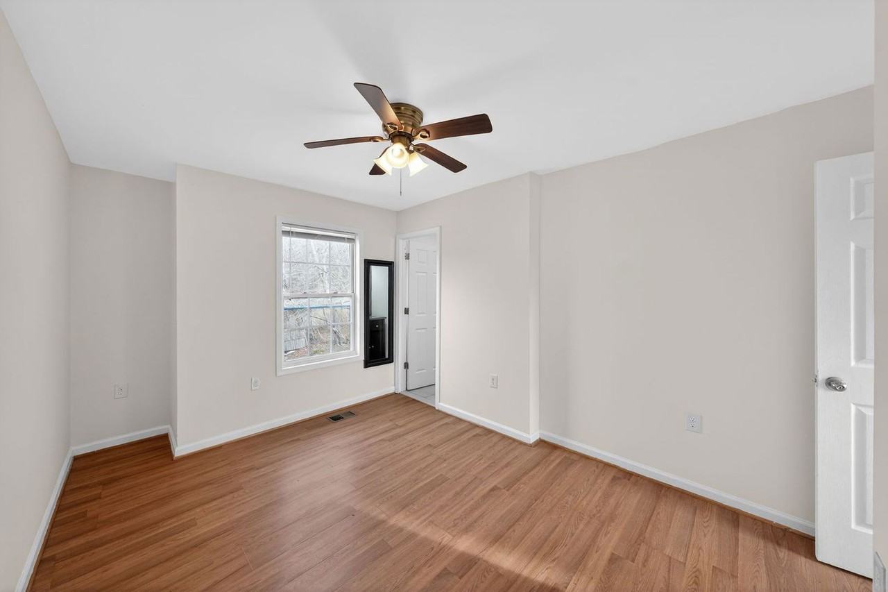 7920 Temple Hill Rd - Photo 5 of 15