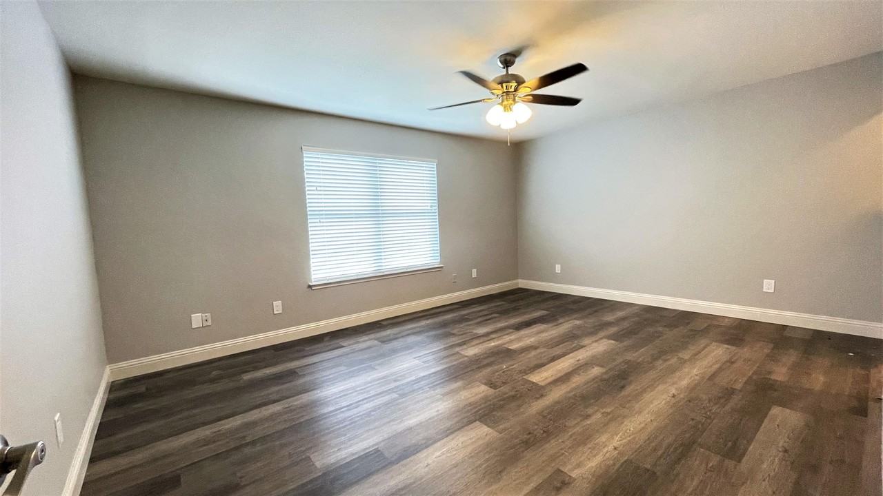 2217 Roman Ct - Photo 2 of 22