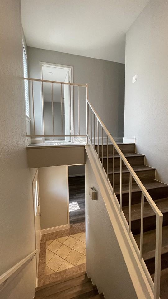 2217 Roman Ct - Photo 6 of 25