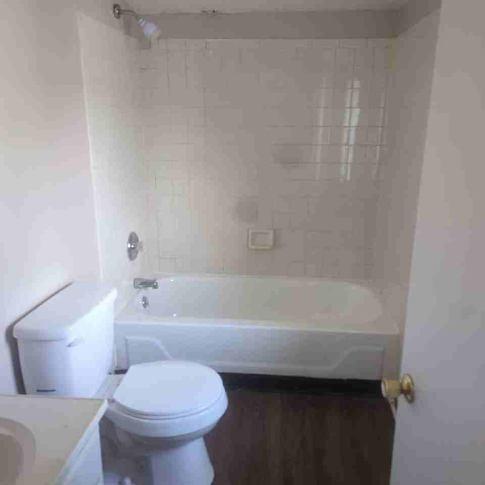 705 E 6th St #3 - Photo 6 of 9