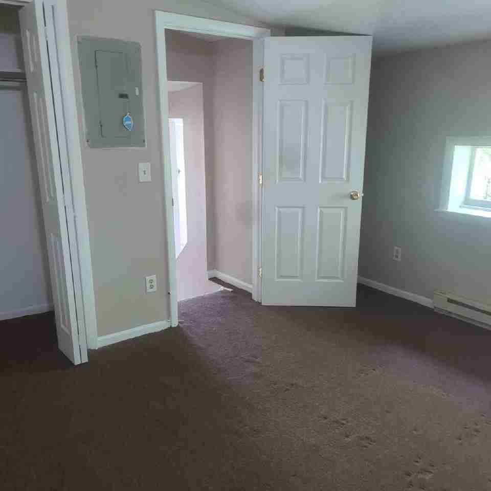 705 E 6th St #3 - Photo 7 of 9