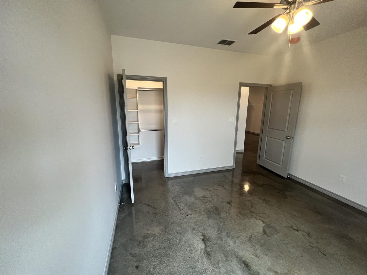 19580 Fonda St E - Photo 5 of 9