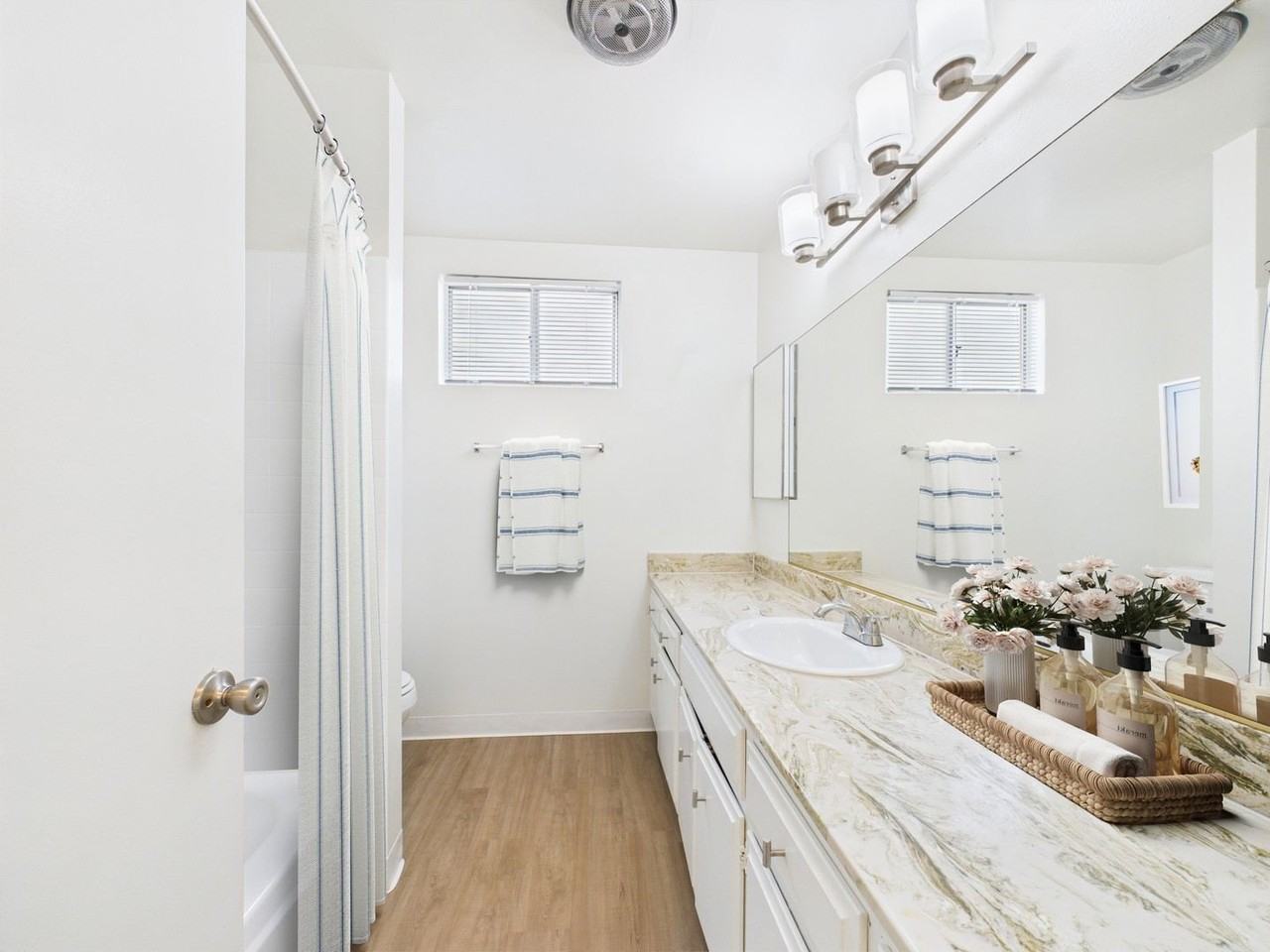 Rustic Villa - Photo 6 of 14