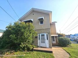 featured image of 413 W Grove St #2