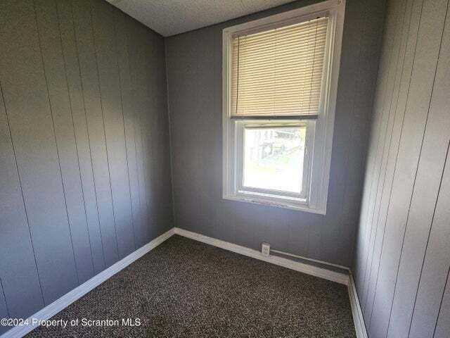 413 W Grove St #2 - Photo 3 of 15