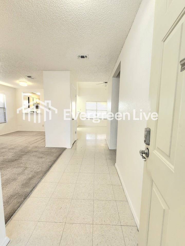 1303 San Felipe Ct - Photo 3 of 22