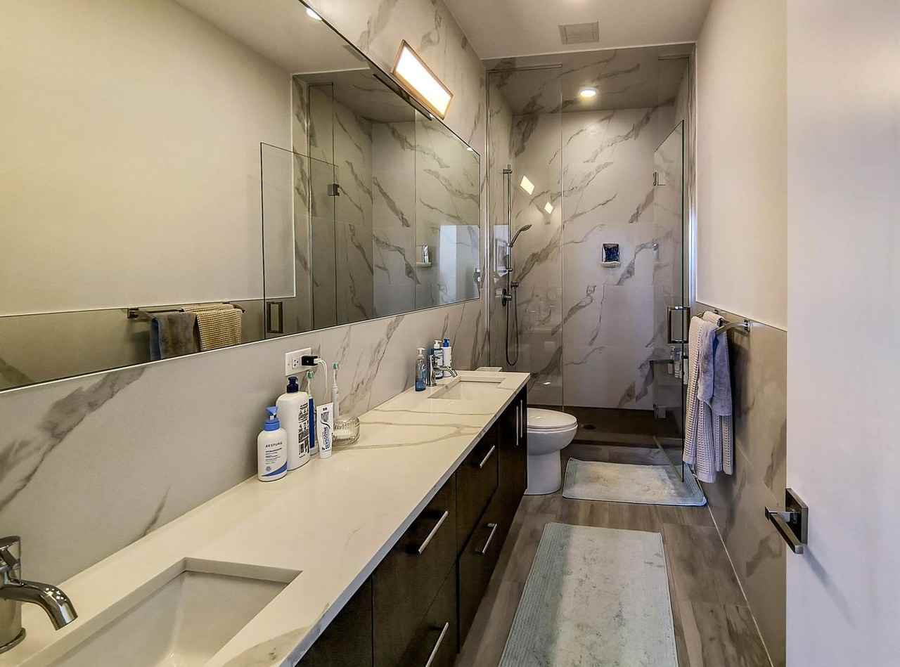 2924 W Medill Ave #206 - Photo 3 of 16