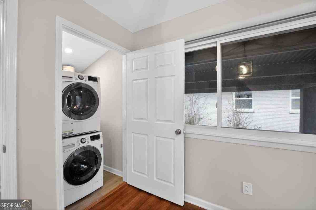 1817 Goddard St Se - Photo 6 of 25