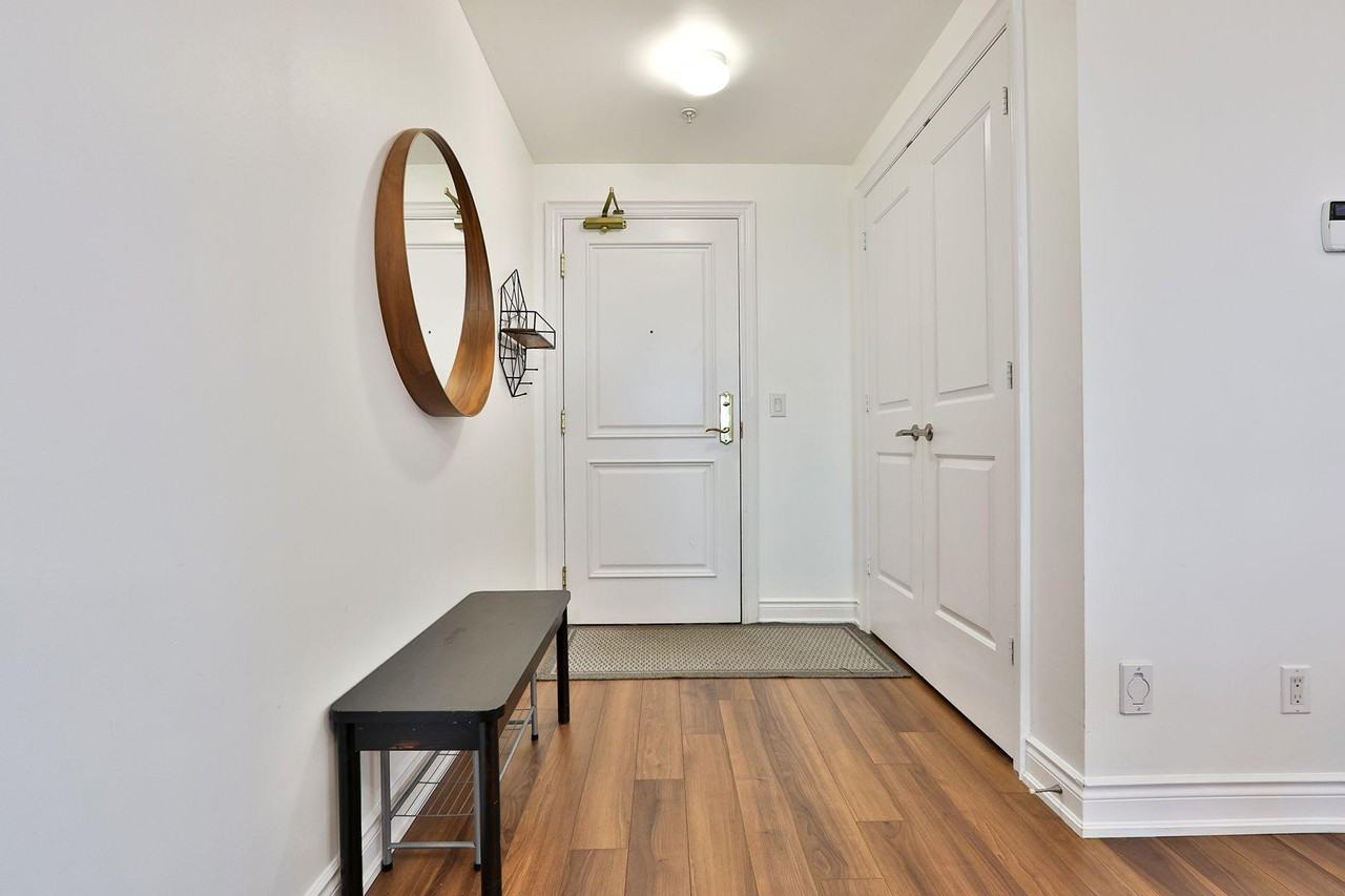 9255 Jane St #605 - Photo 2 of 32