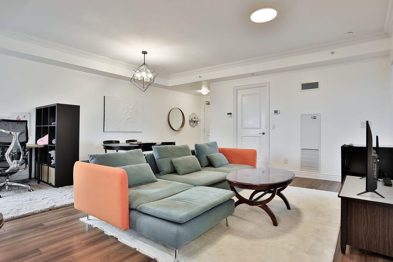 9255 Jane St #605 - Photo 6 of 32