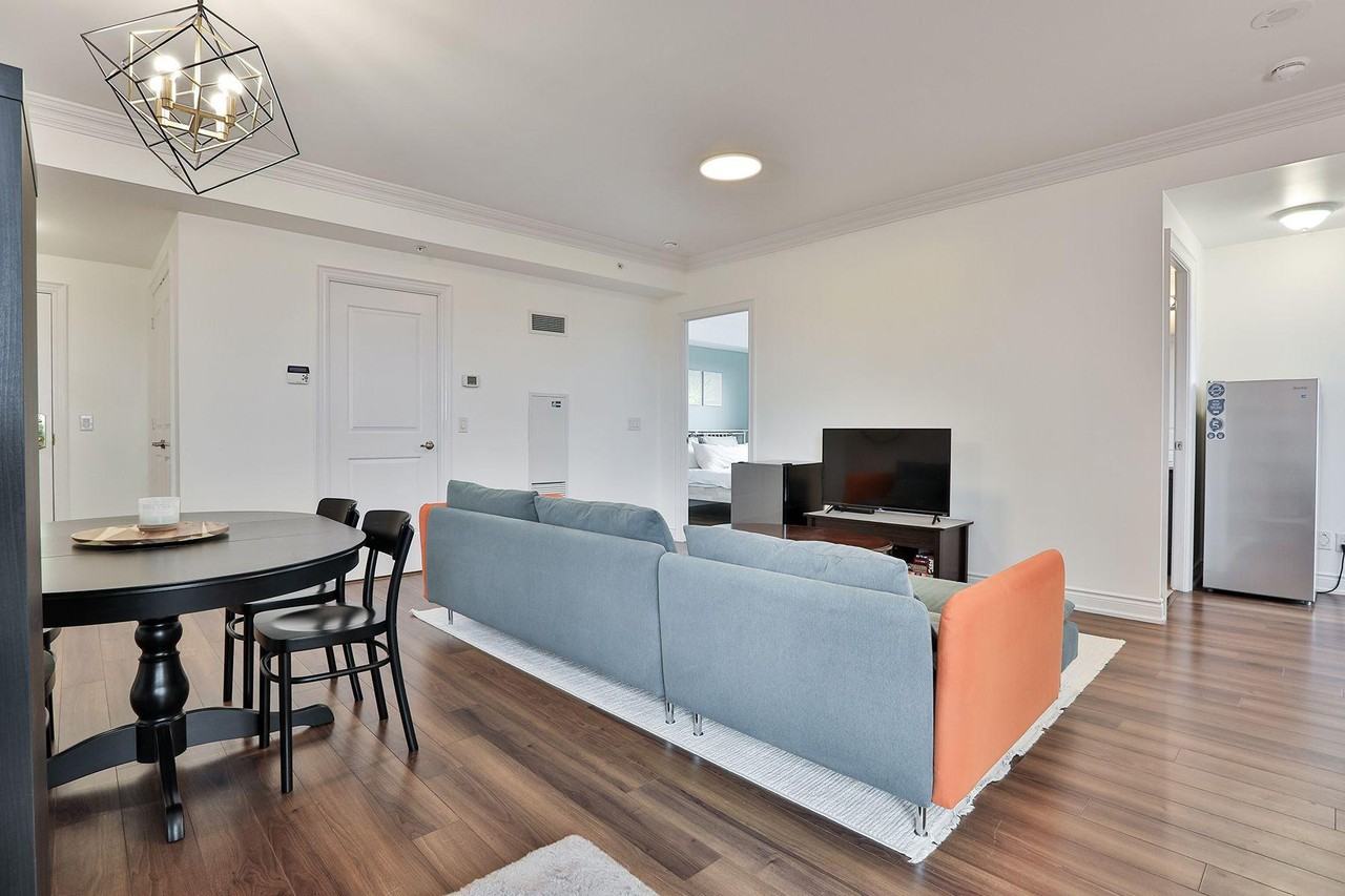 9255 Jane St #605 - Photo 7 of 32