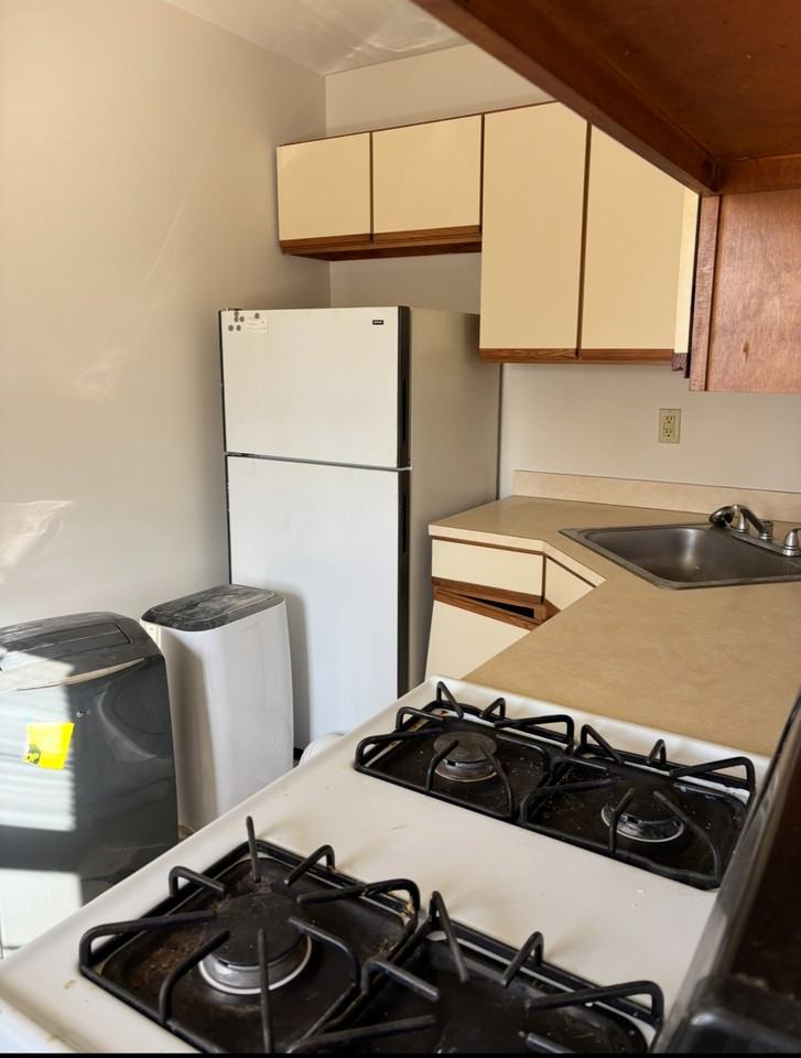 1717 W Chester Pike #4 - Photo 7 of 9