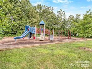 8715 Parkchester Dr - Photo 2 of 28