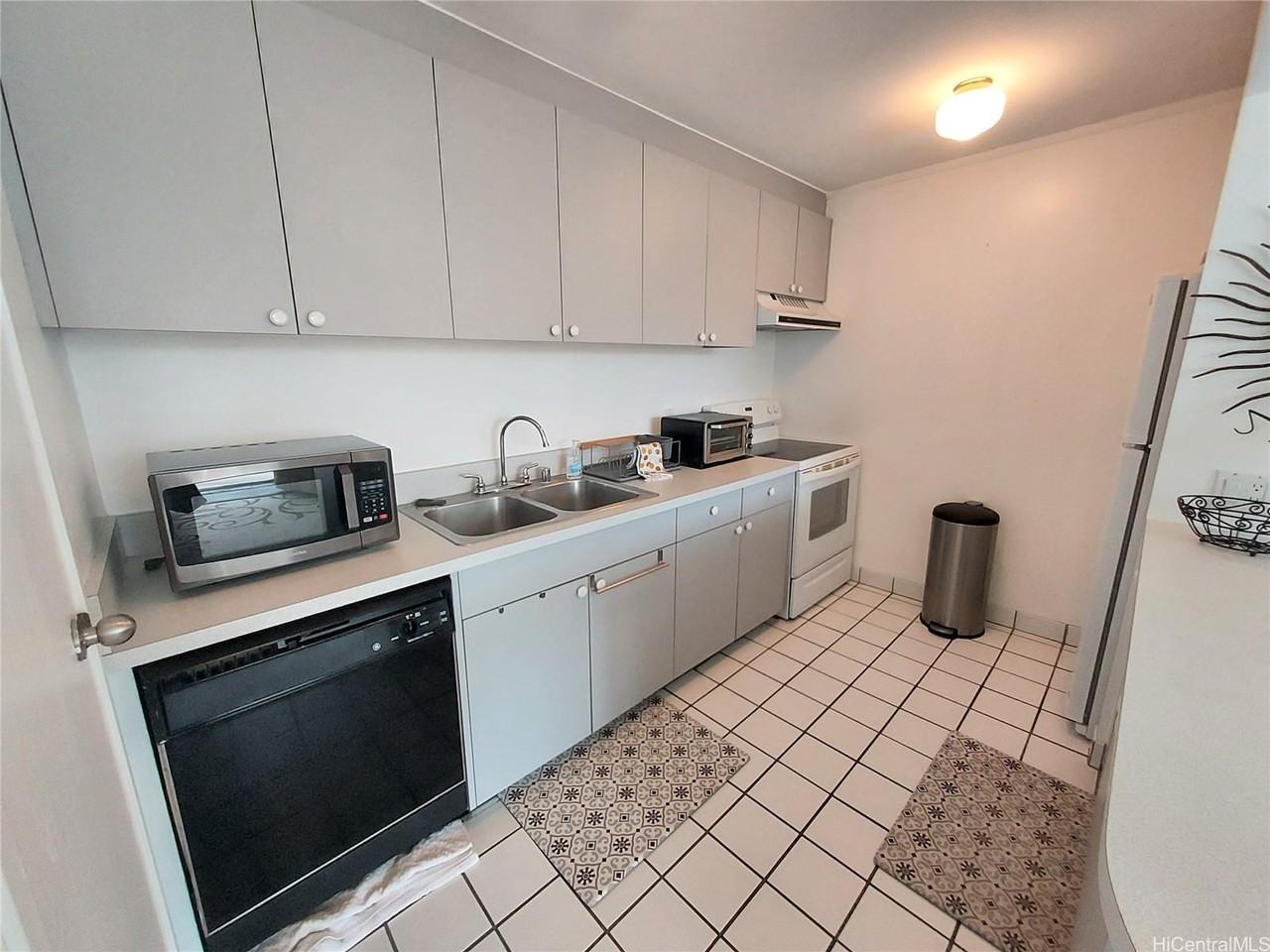 1687 Pensacola St #405 - Photo 3 of 10