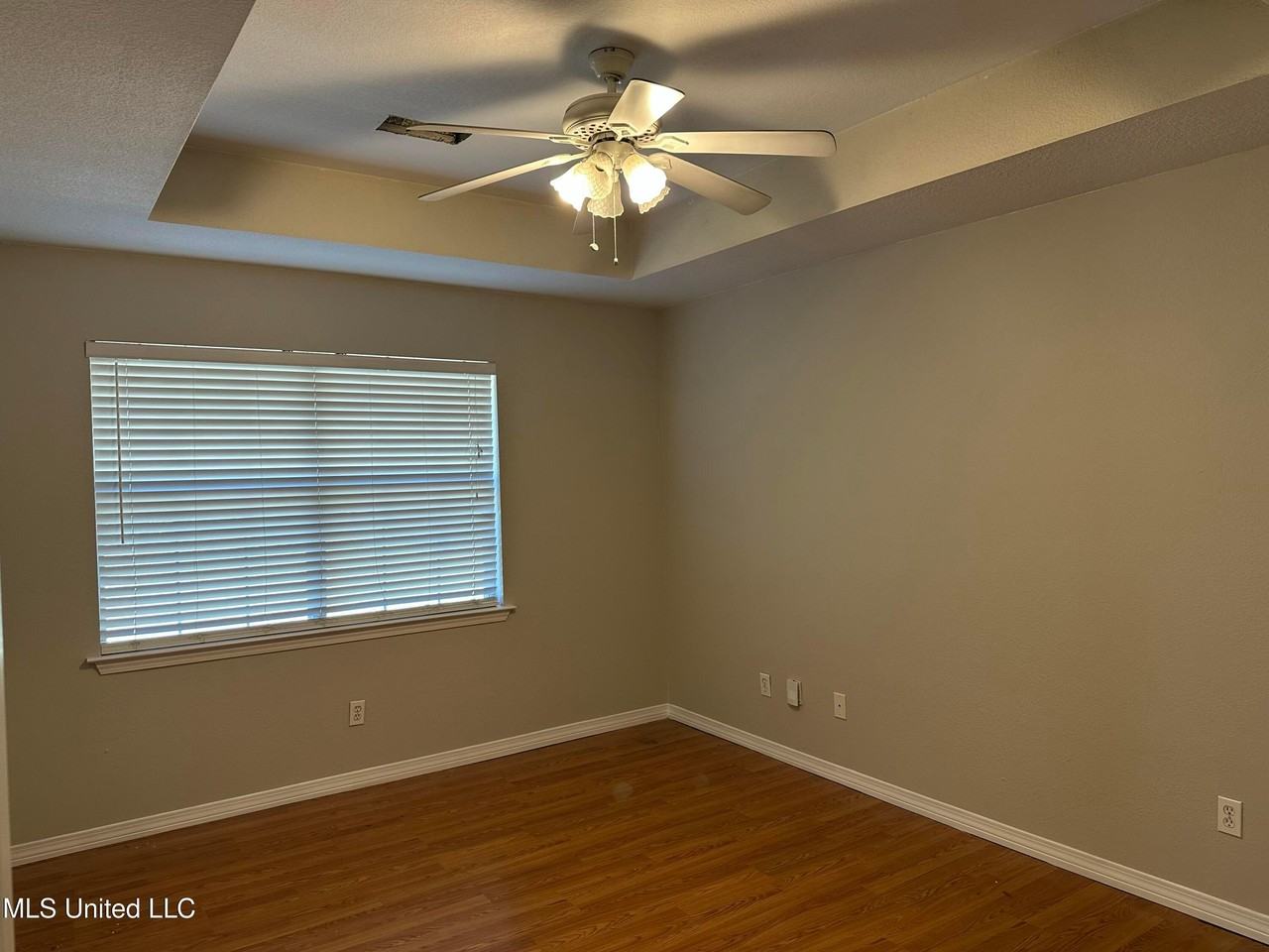 1113 Dorothy St - Photo 6 of 11