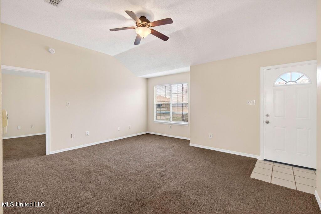 10617 Maple St - Photo 6 of 35