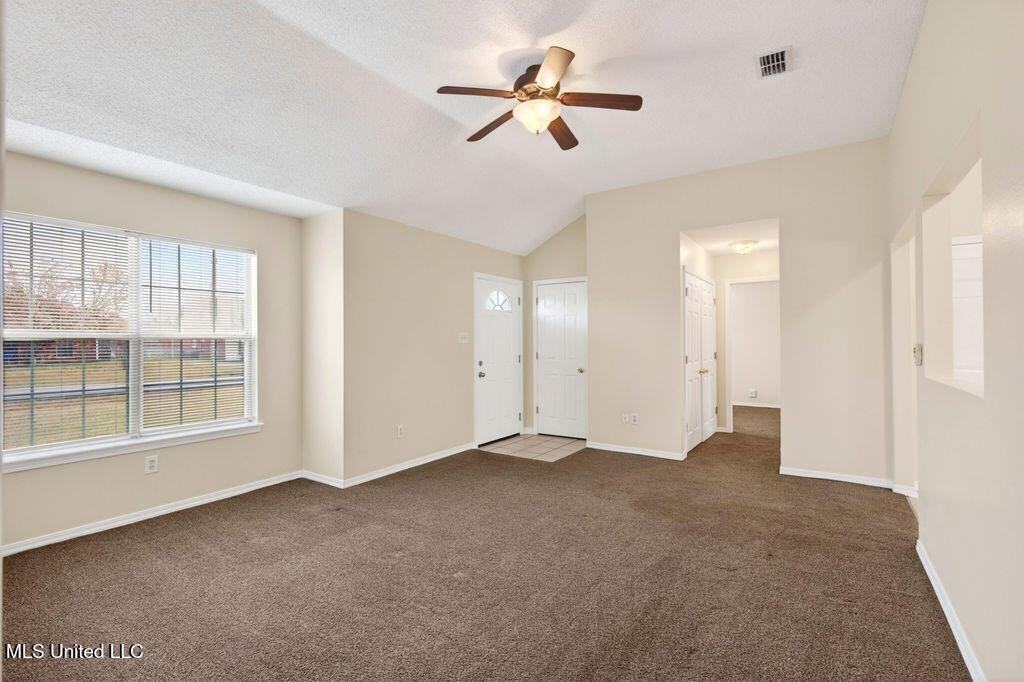 10617 Maple St - Photo 7 of 35