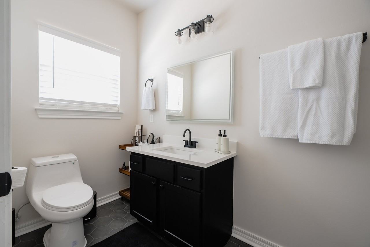 1418 George Ave #1 - Photo 3 of 50