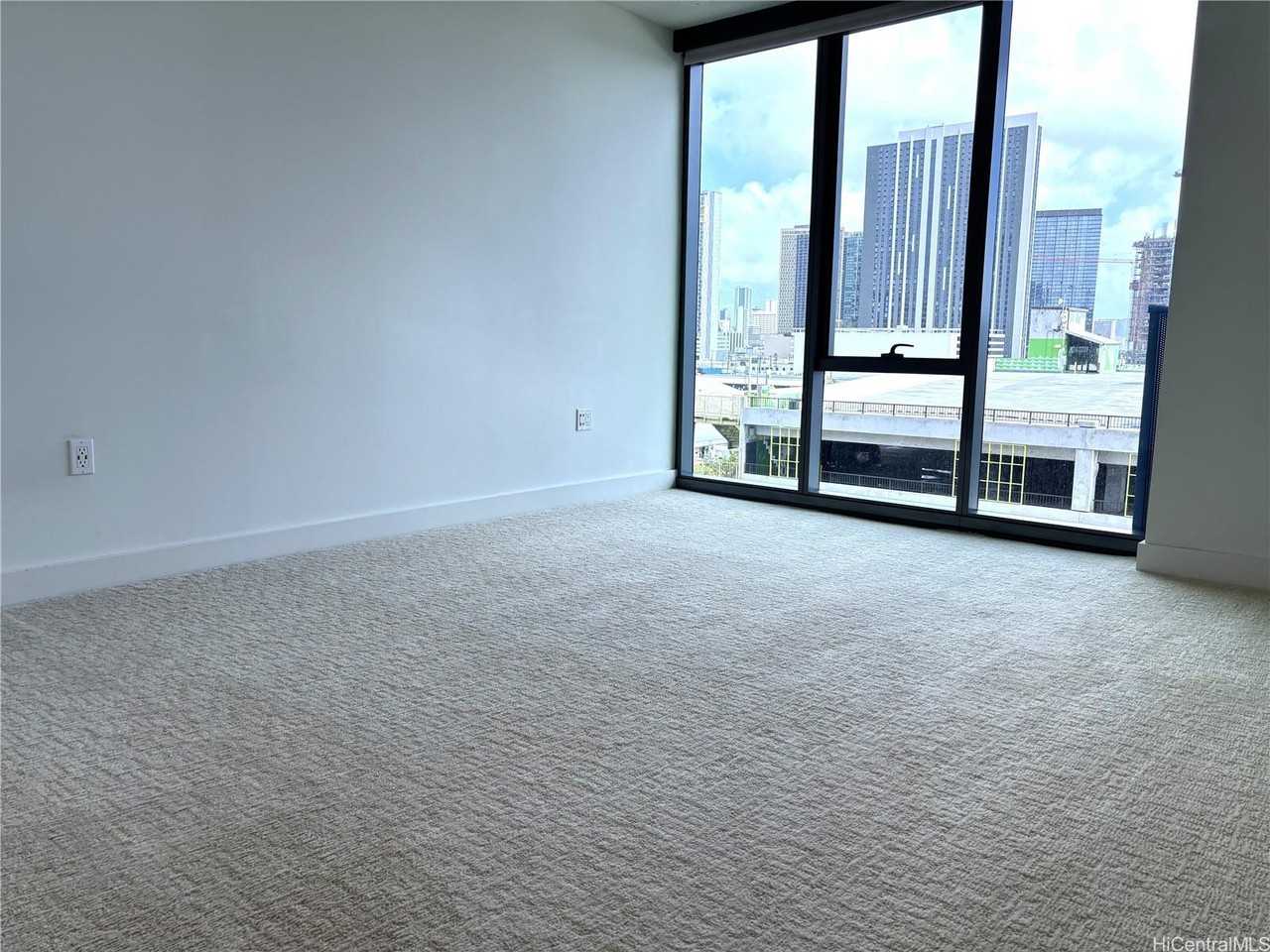 600 Ala Moana Blvd #707 - Photo 6 of 25