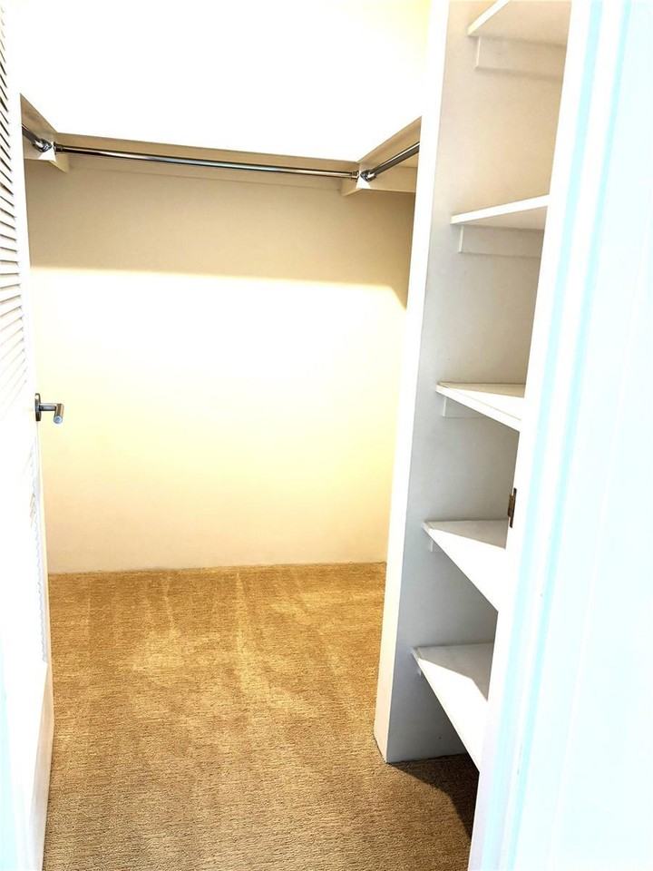 600 Ala Moana Blvd #707 - Photo 7 of 25