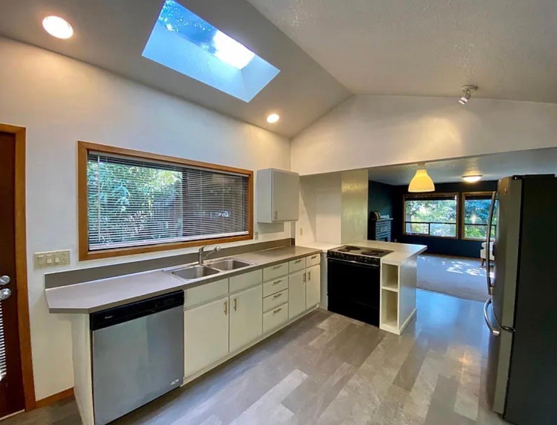 13680 Johnson Ter - Photo 6 of 10