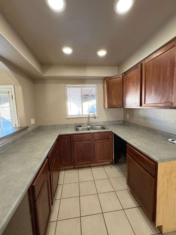 4420 Allison Dr - Photo 5 of 12