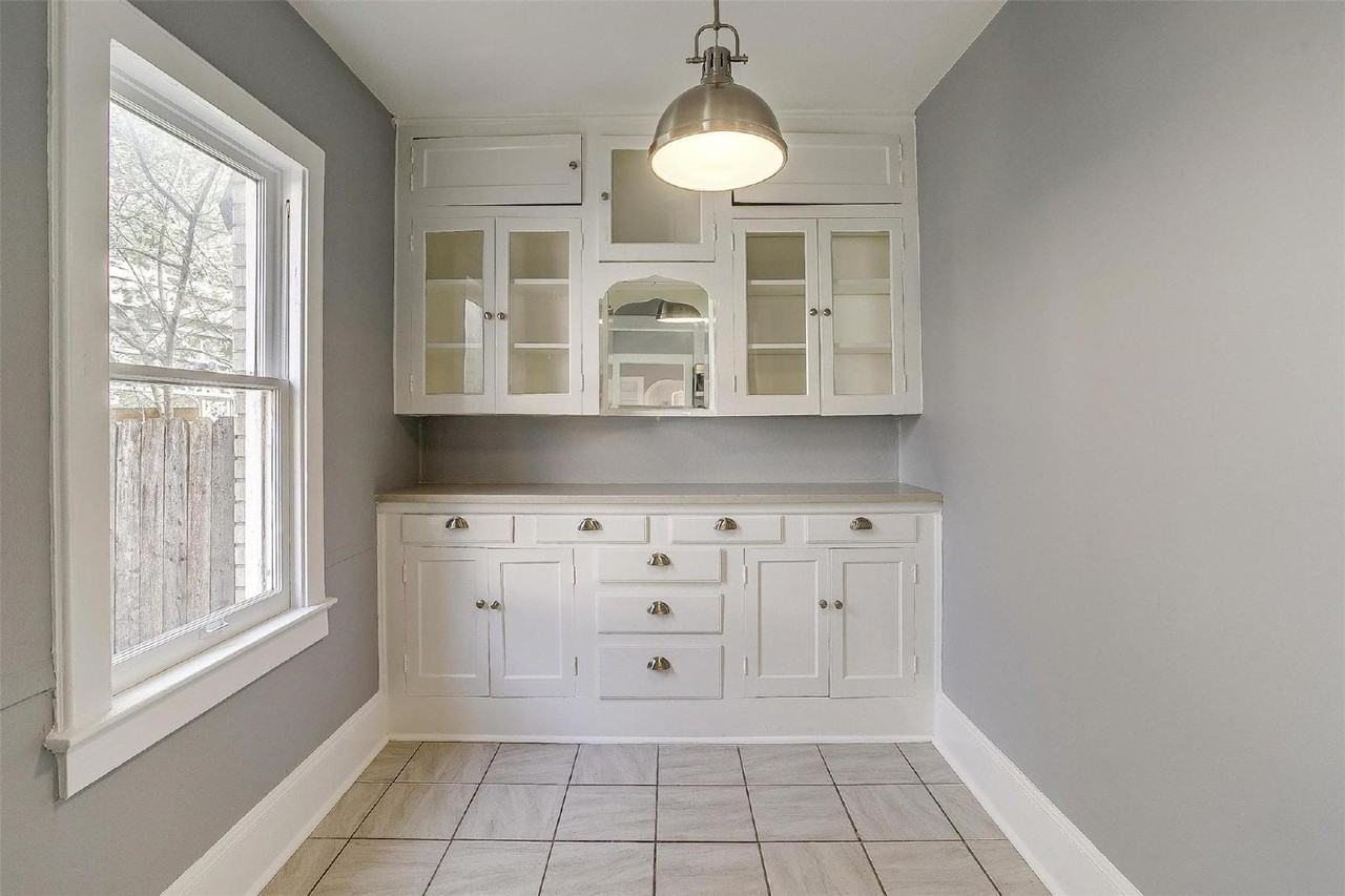 3241 Greene Ave - Photo 7 of 14