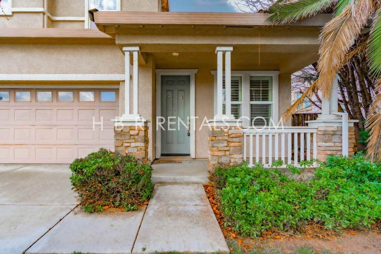 2459 Gaines Ln - Photo 2 of 42