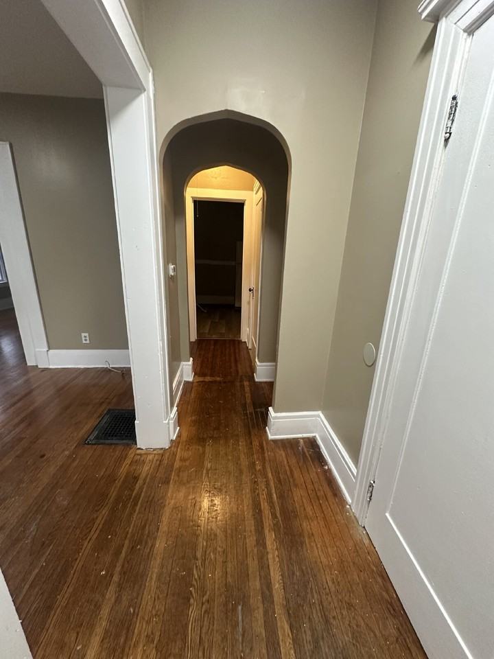 240 Hazelwood Ter #DOWN - Photo 7 of 9