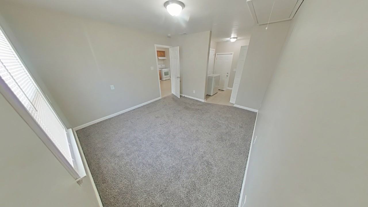 26543 Nagel St - Photo 7 of 9