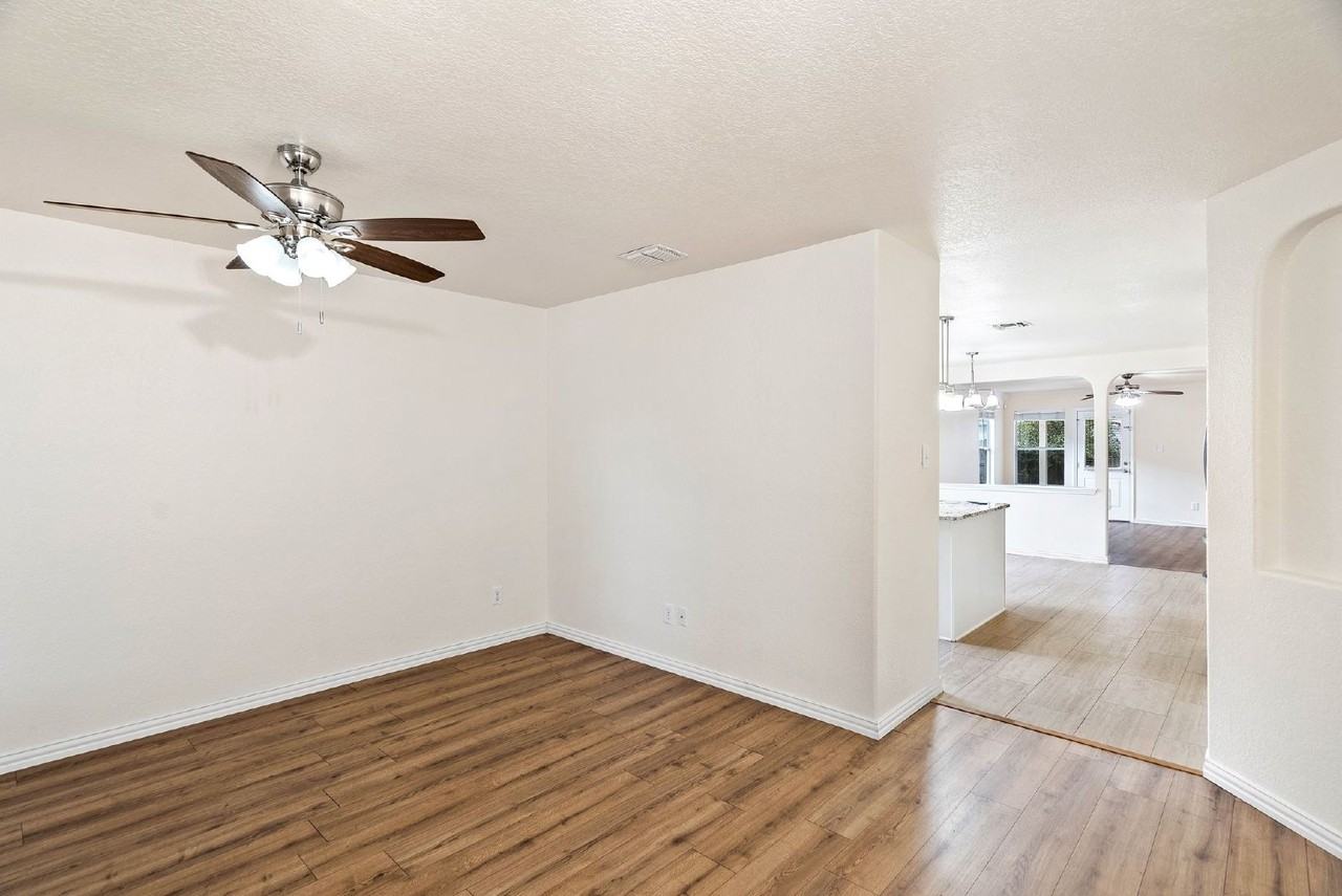 911 Rustic Cactus - Photo 4 of 32