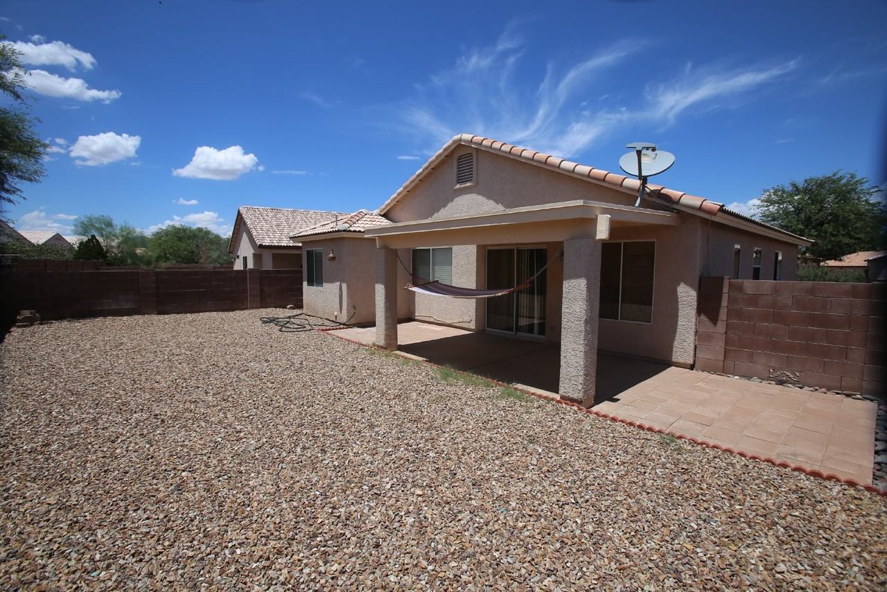 2275 W Silverbell Oasis Way - Photo 3 of 25