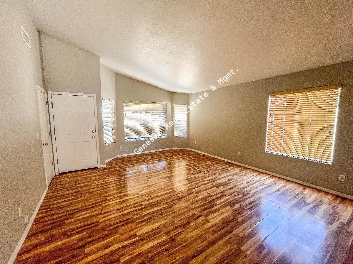 2275 W Silverbell Oasis Way - Photo 5 of 25