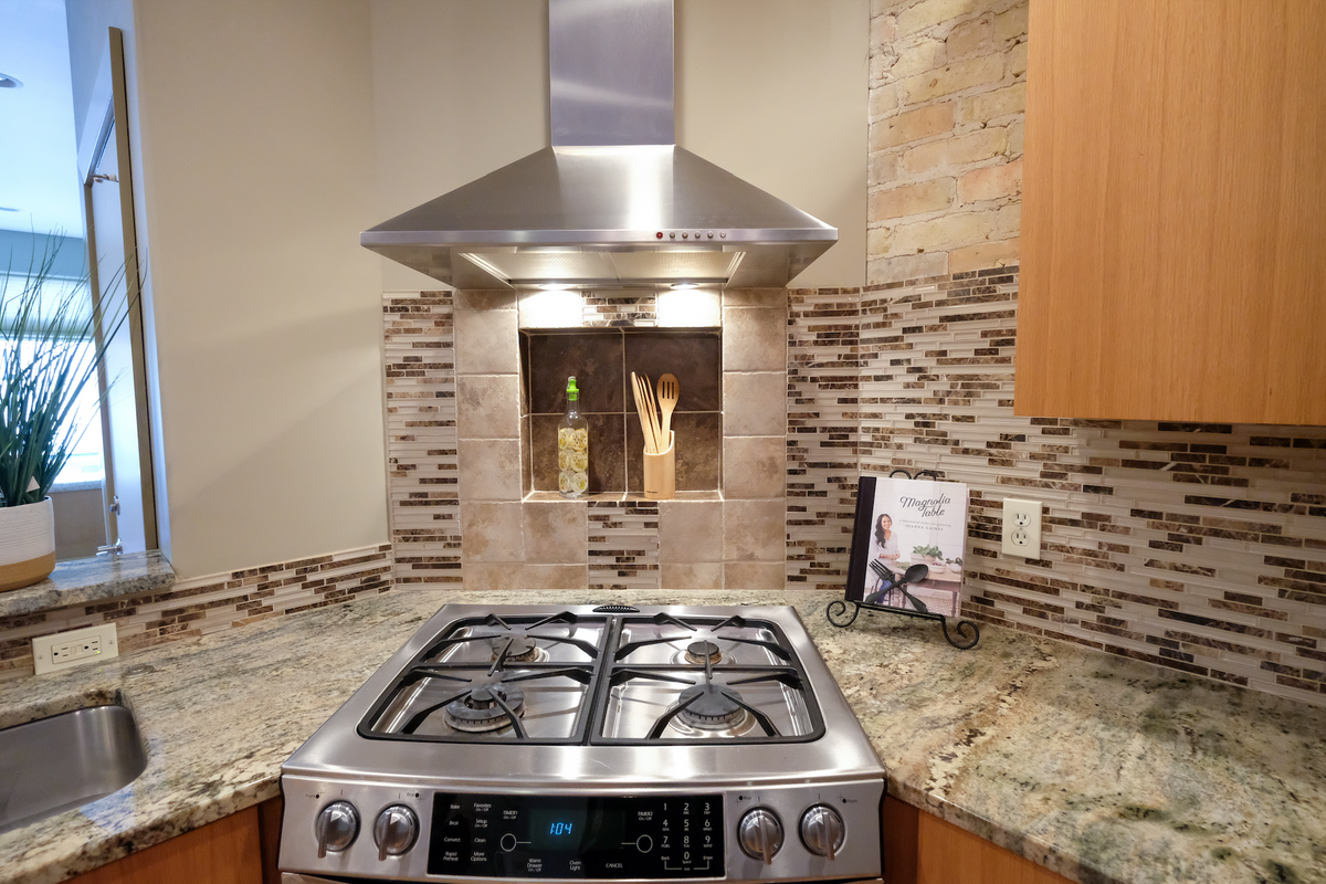 138 E Main St - Photo 5 of 12