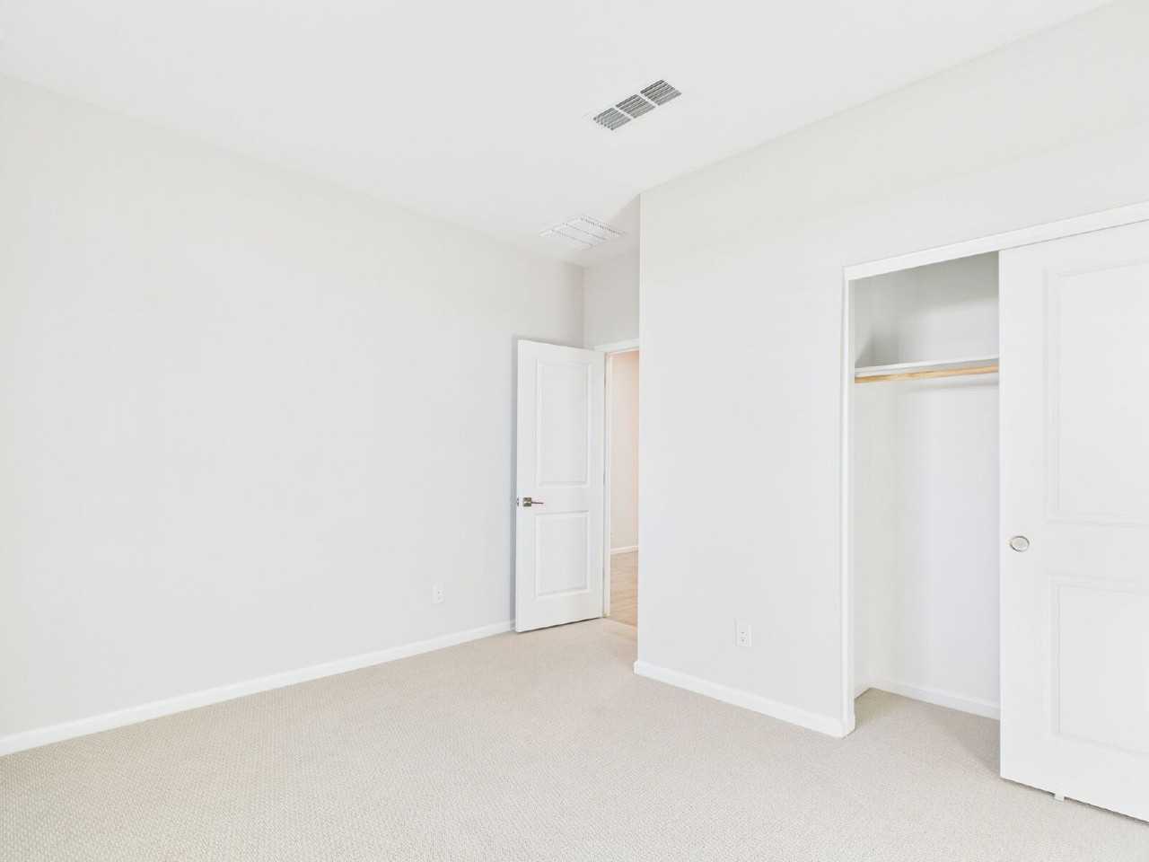 18050 W Creedance Blvd - Photo 6 of 28