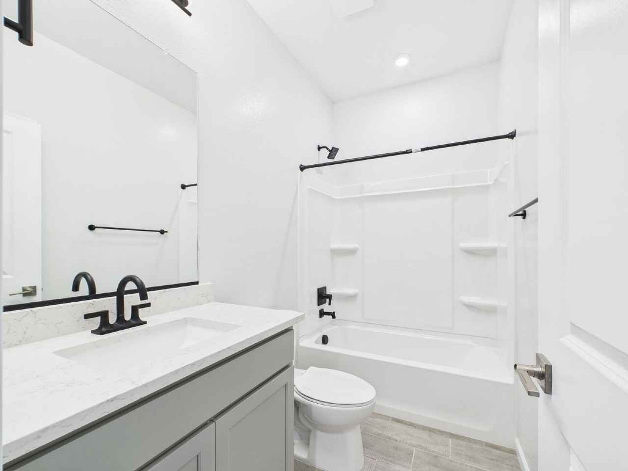 18050 W Creedance Blvd - Photo 7 of 28