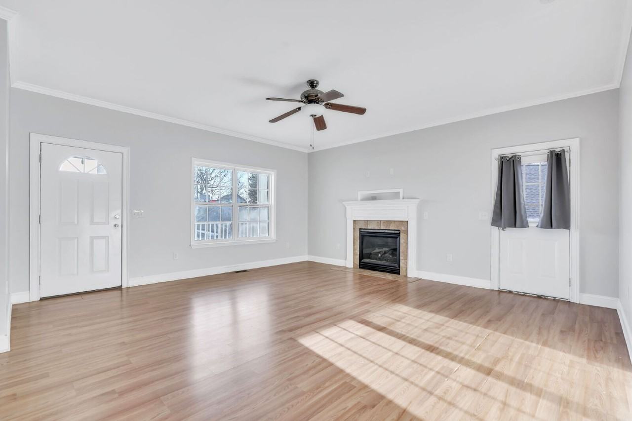 7 Pecan Grove Ct - Photo 3 of 27