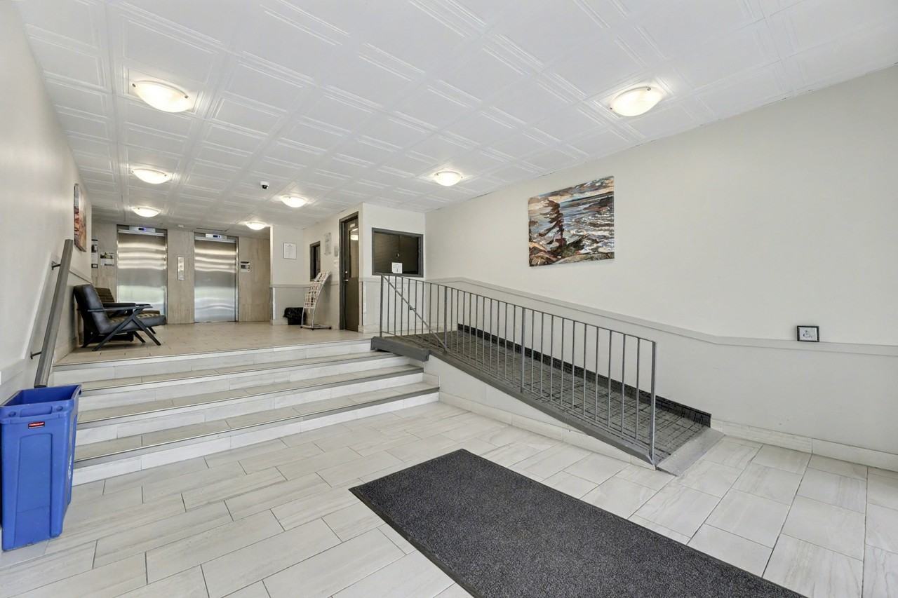 River Ridge Tower Apartments - Photo 4 of 26